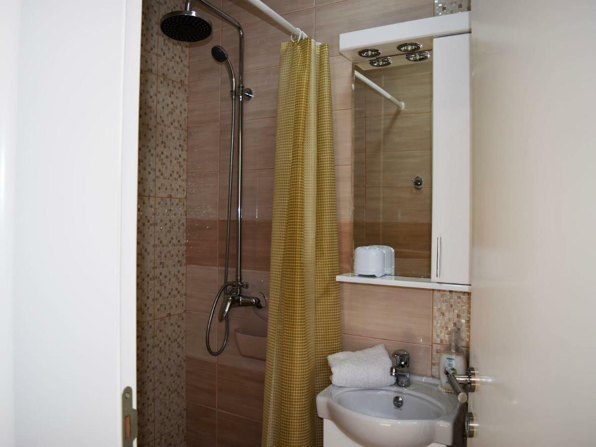Iva Apartmani Tribalj Exterior foto